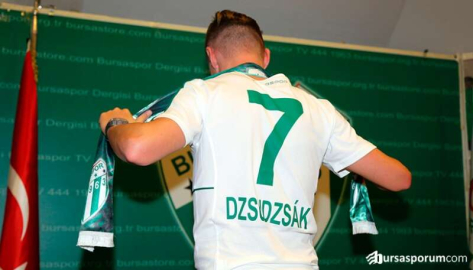 Dzsudzsak okyanus ötesine