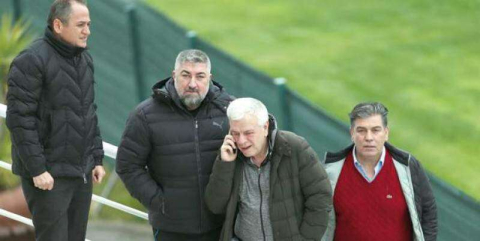 Kritik toplantıda istifa yok!