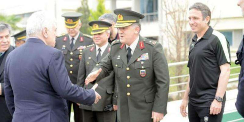 Paşa'dan Timsah'a destek