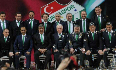 Yönetimden bir istifa daha!
