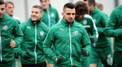 Aziz Behich yerine dönecek mi?