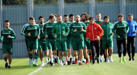 Futbolculara ve çalışanlara ödeme yapılamıyor!