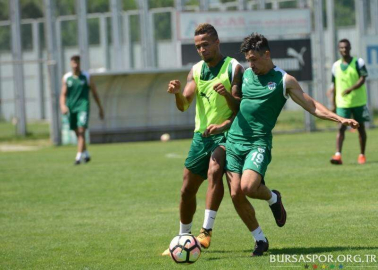 Titi ve Ekong ilk kez takımla çalıştı