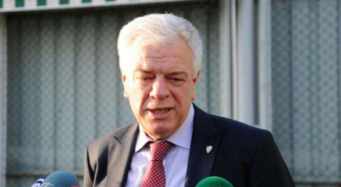 Ali Ay: Takım transfer diye bas bas bağırıyor!