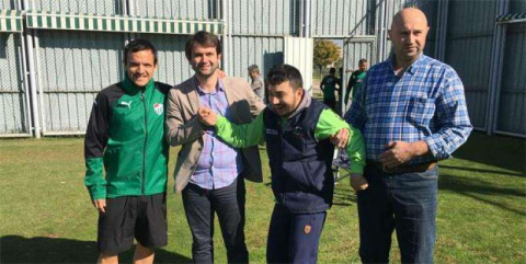 Gülen yüzün hiç solmasın   