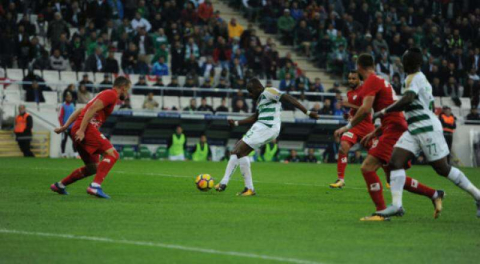 Kembo'dan penaltı gibi gol