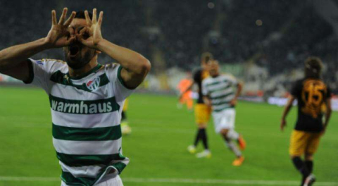  Aziz Behich: '3-5-2'ye Yabancı değilim'