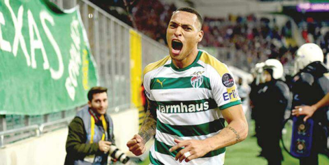 Bursaspor'da sürpriz gelişme. Titi gidiyor mu?