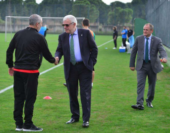 Kanat ve 10 numara arıyoruz