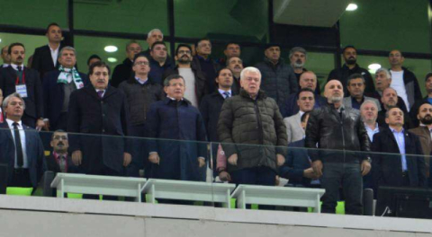 Başkan Ali Ay'ın yüzü hiç gülmedi!