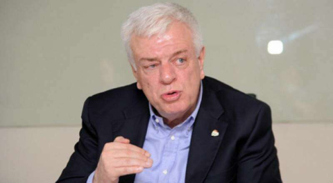 Ali Ay: Mali anlamda sıkıntılıyız!