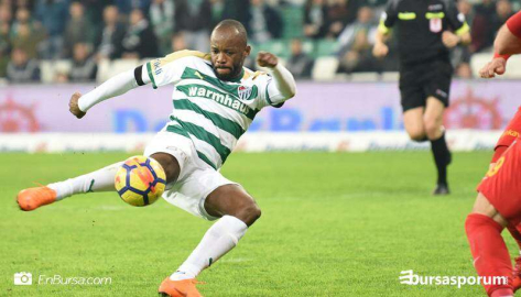 "Bize hep sakat olduğunu söylüyor!"