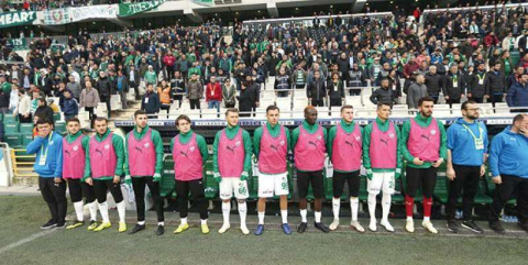 Kulübe çalışıyor