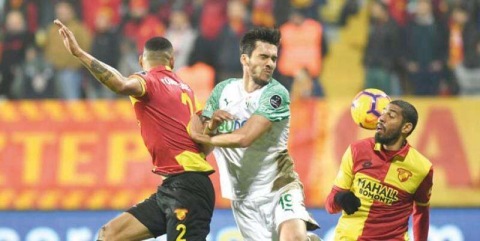 Umut Nayir kayıplarda!