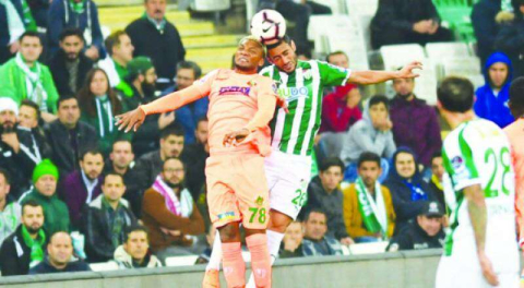 Bursaspor, Konyaspor'a karşı üstün!