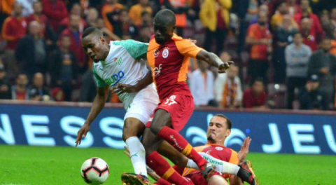 At artık şu golü Sakho!