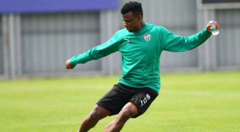 Abdullahi Shehu hırs küpü!