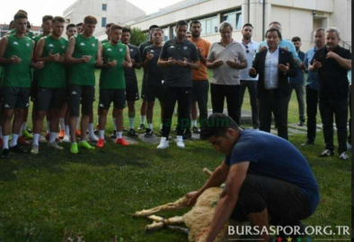 Bursaspor sezonu dualarla açtı