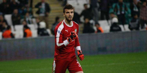 Mestan parayı peşin istiyor