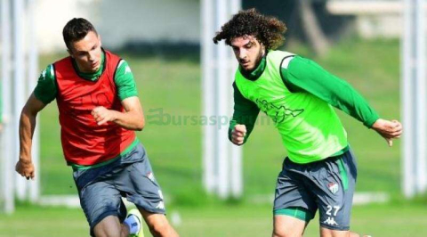 Bir formaya üç aday