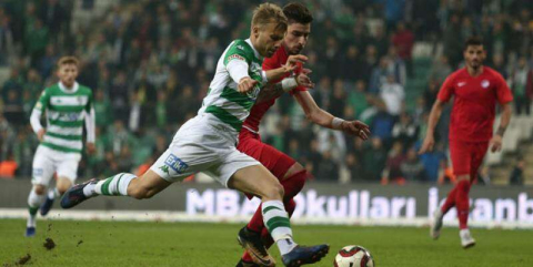 Oyuna tepki gösterdiler