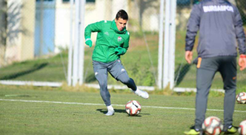 Kerem forma bekliyor