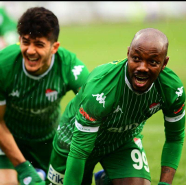 Traore golünü attı 