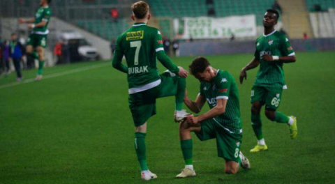 Kapacak asistle döndü
