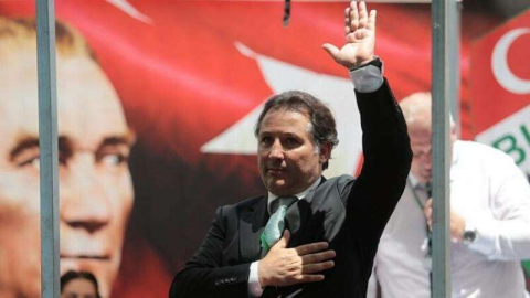 Bir açıklama da Mesut Mestan'dan!