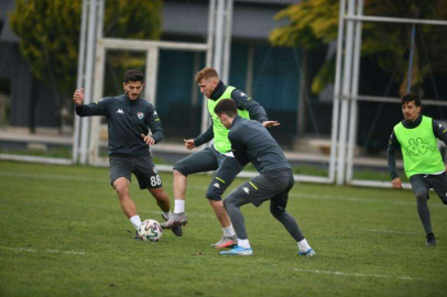 Bursaspor sıkı çalışıyor