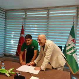 Zalazar nihayet imzayı attı