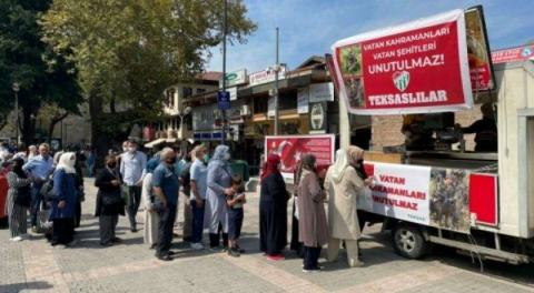 Teksas "Şehitler Ölmez Vatan Bölünmez!"