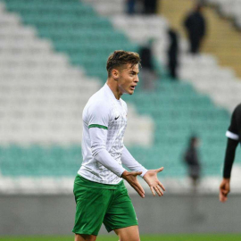 Batuhan plakayı buldu