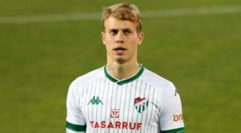 "Bu futbolcunun rezilliğidir! "