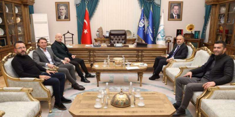 Yönetim'fem Alinur Aktaş'ı ziyaret 