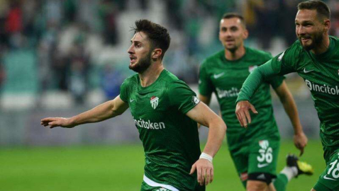 8. sarı kartını gördü!