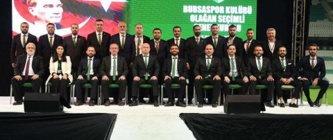 Adanur yalnız kaldı!