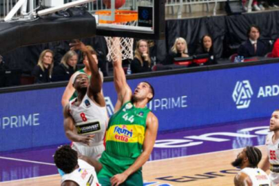 Bugün bizim gecemiz olsun! #SalonaGelSalona