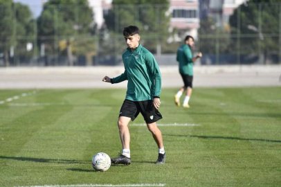 Genç oyuncu sakatlandı..